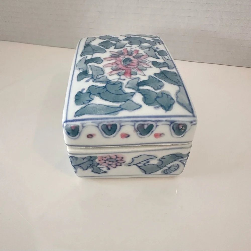 Asian Ceramic Trinket Jewelry Box Lotus Flower Lid China Pink Blue Vintage